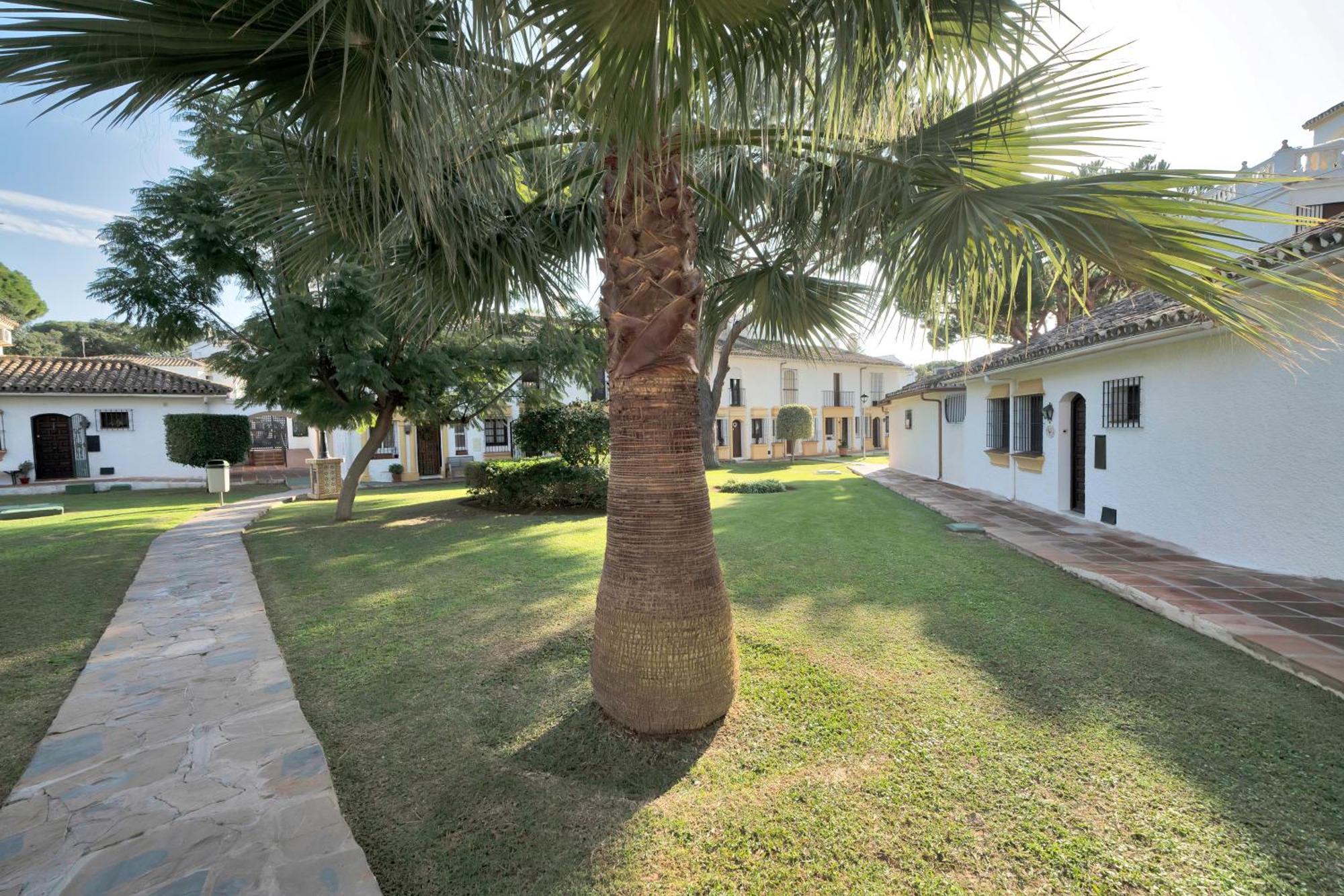 Bonita Casa Adosada En Esquina ماربيا المظهر الخارجي الصورة